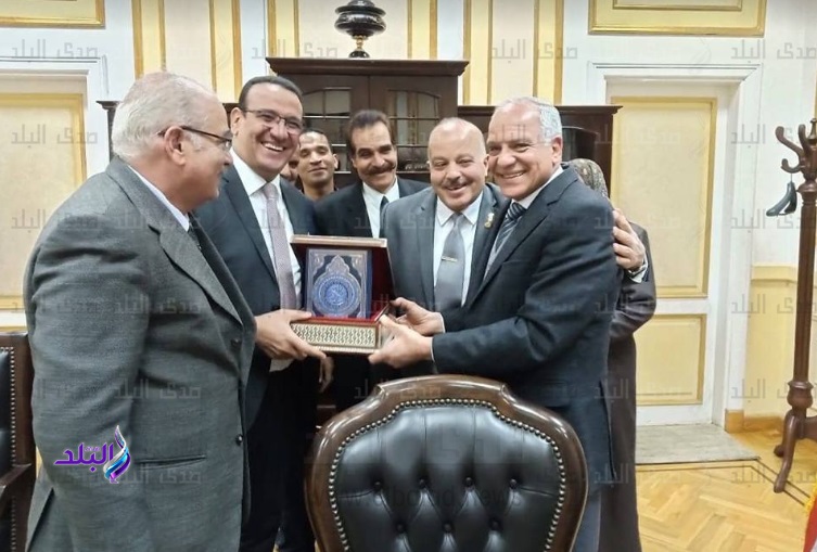 رئيس حزب الحرية يلتقى محافظ الجيزة