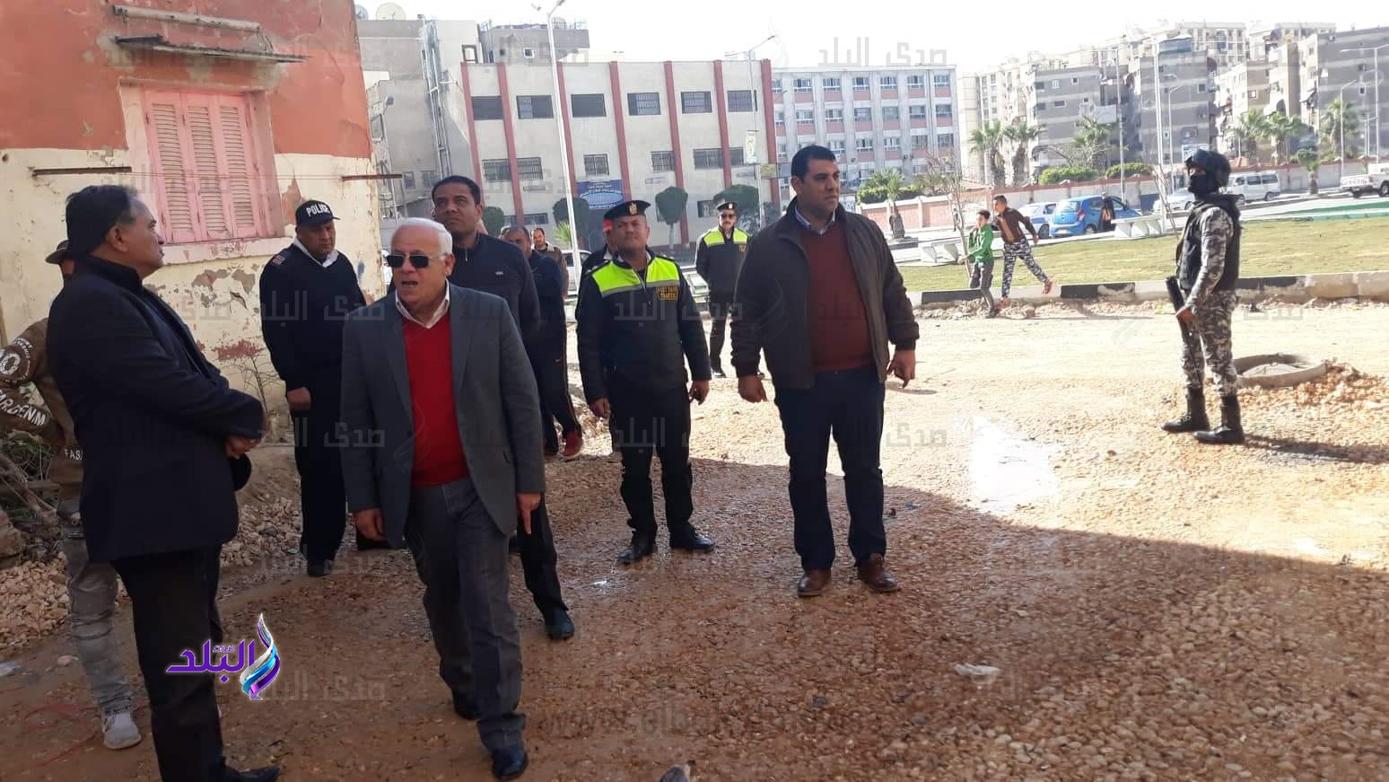 محافظ بورسعيد يتفقد أعمال رصف ورفع كفاءة المنطقة الثالثة