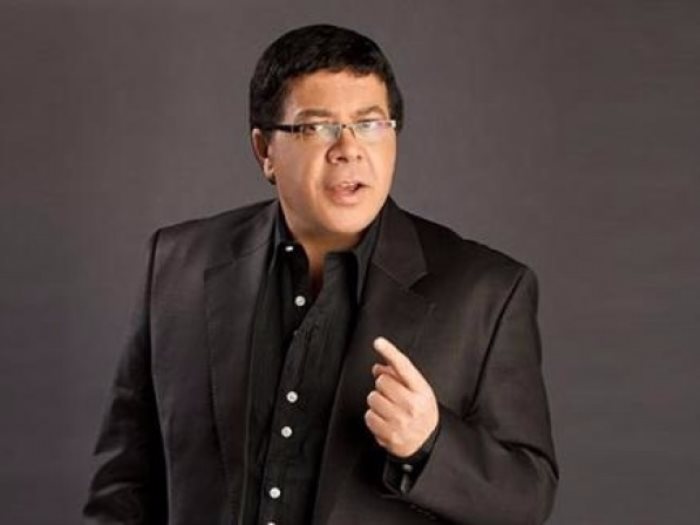 الفنان احمد ادم