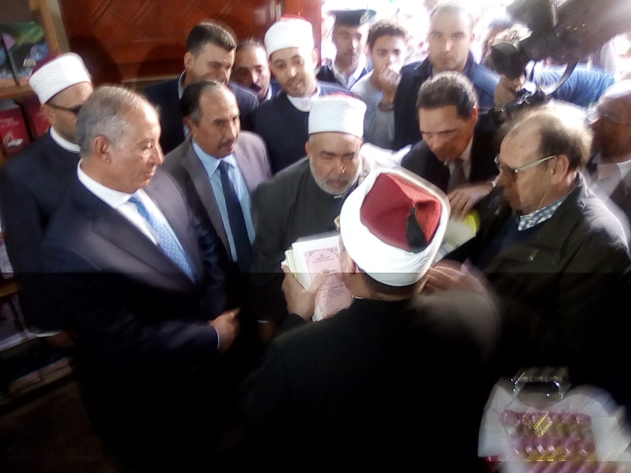 وزير الاوقاف يفتتح مركز الثقافى الإسلامية بثلاث لغات وزير الاوقاف يفتتح مركز الثقافى الإسلامية بثلاث لغات
