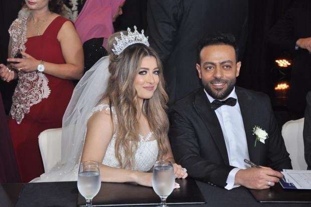 تامر عاشور وزوجته تامر عاشور وزوجته