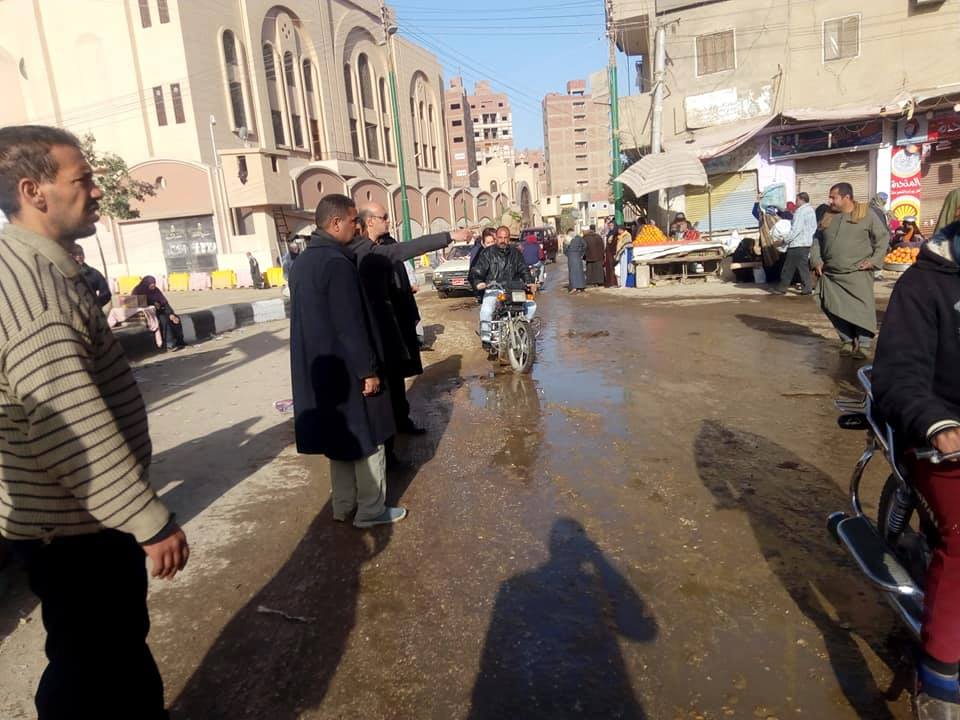 حمله لرفع الاشغالات والباعة من شارع المطرانيه بمغاغة بالمنيا