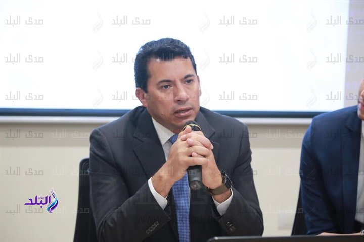 وزير الشباب والرياضة