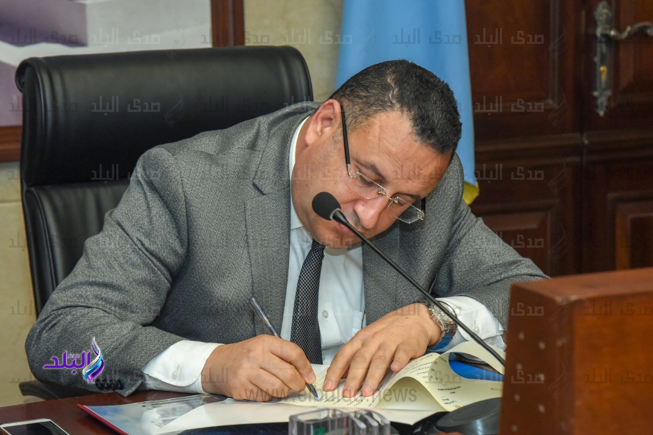  الدكتور عبد العزيز قنصوة، محافظ الإسكندرية
