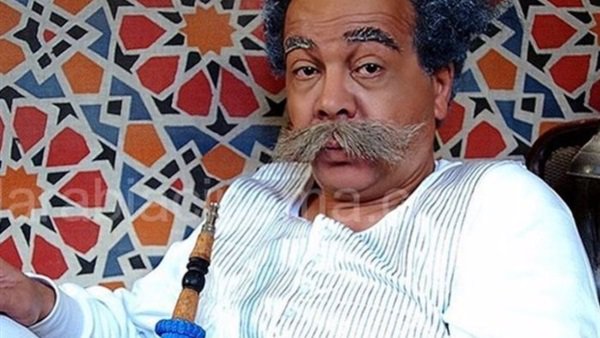 الفنان أحمد أدم