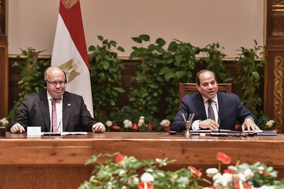 وزير الاقتصاد الألماني مع الرئيس السيسي وزير الاقتصاد الألماني مع الرئيس السيسي
