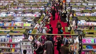 الامبر سلطان القاسمى يصل معرض الكتاب ووزيرة الثقافة الامبر سلطان القاسمى يصل معرض الكتاب ووزيرة الثقافة