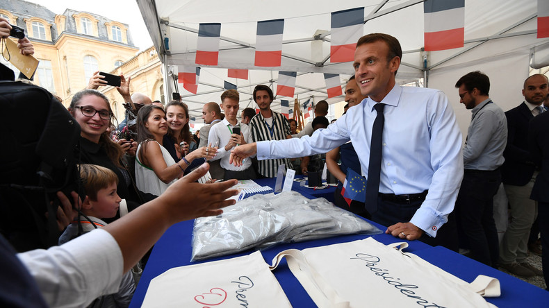 الرئيس الفرنسي إيمانويل ماكرون الرئيس الفرنسي إيمانويل ماكرون