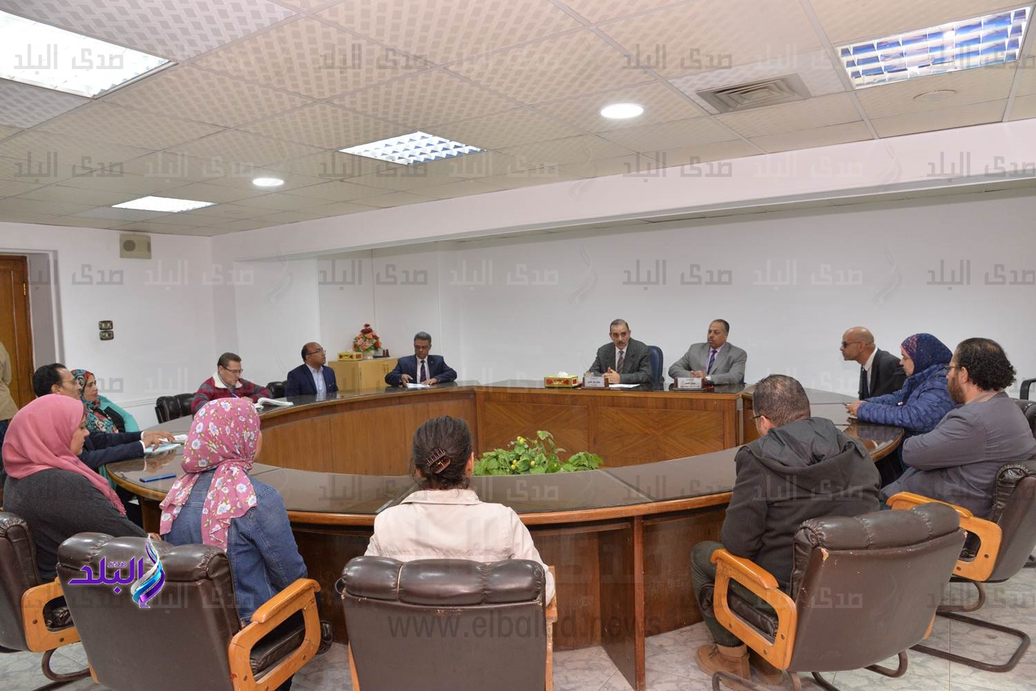 محافظ أسيوط يلتقي وفد وزارتي السياحة والآثار