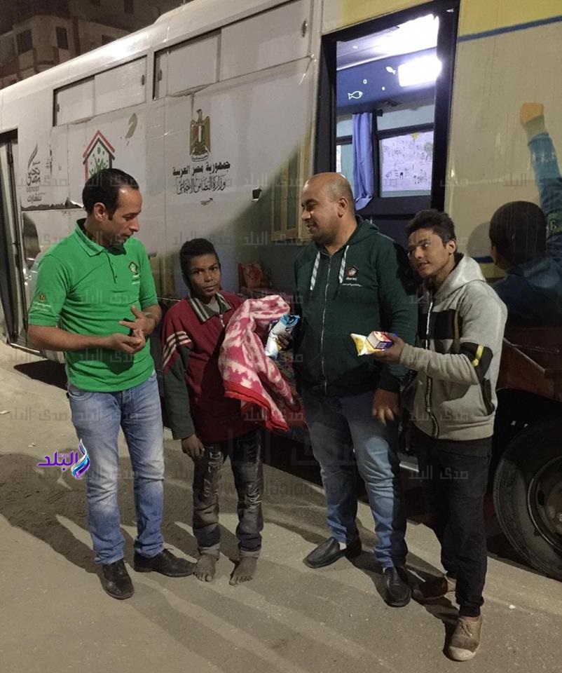 محافظ أسيوط : رصد 15حالة جديدة منهم 7 أطفال و8 مشردين 