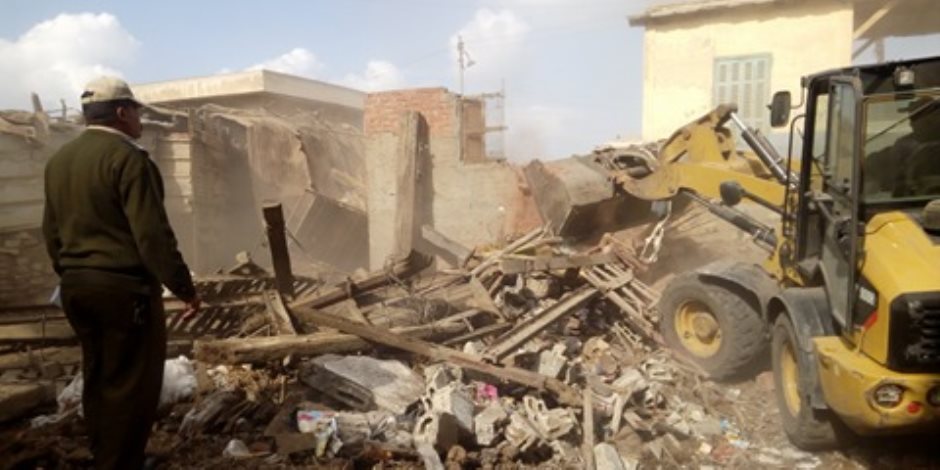 محافظ القاهرة : إزالة الأبنية المخالفة بمحيط المناطق الأثرية محافظ القاهرة : إزالة الأبنية المخالفة بمحيط المناطق الأثرية