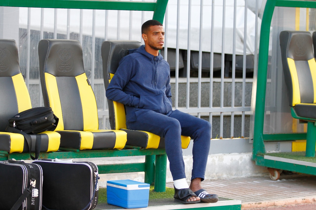 الحسيني سمير ظهير ايسر الفريق الأول للكرة بالنادي المصري