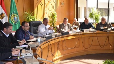 تقنين أكثر من 156 فدانًا بالمرحلة الثانية من عقود التمليك  تقنين أكثر من 156 فدانًا بالمرحلة الثانية من عقود التمليك