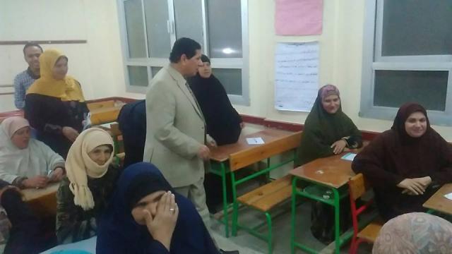 120 فصلا جديدا لمحو الأمية فى 5 مراكز بالمنيا