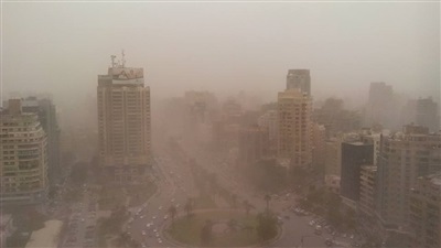 عواصف ترابية تضرب عددا من المناطق النائية بالوادي الجديد