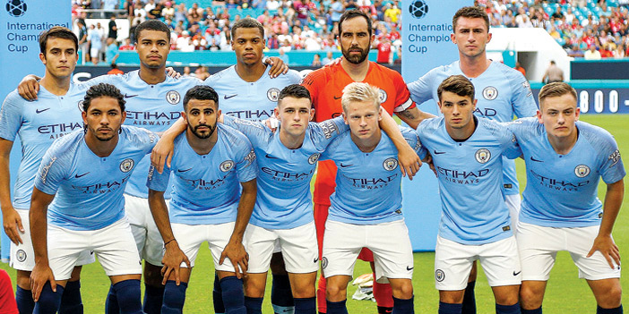  فريق مانشستر سيتى الإنجليزى 