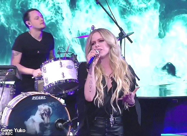 افريل لافين