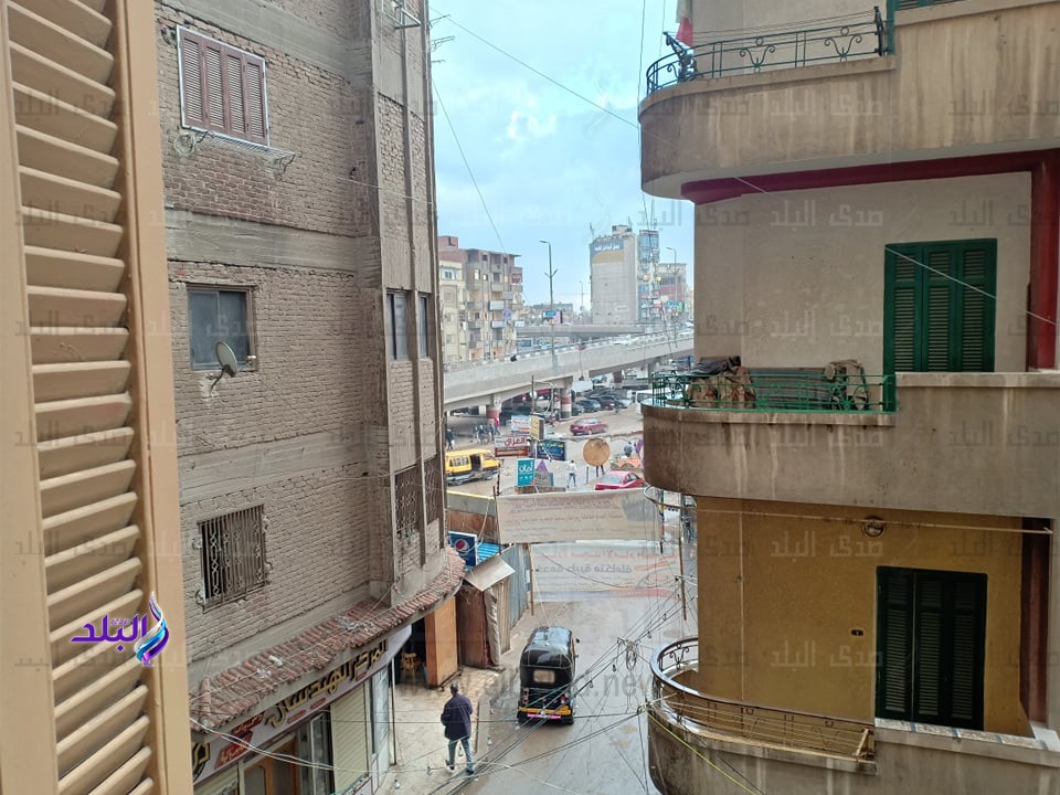 هطول أمطار غزيرة بشوارع الغربية