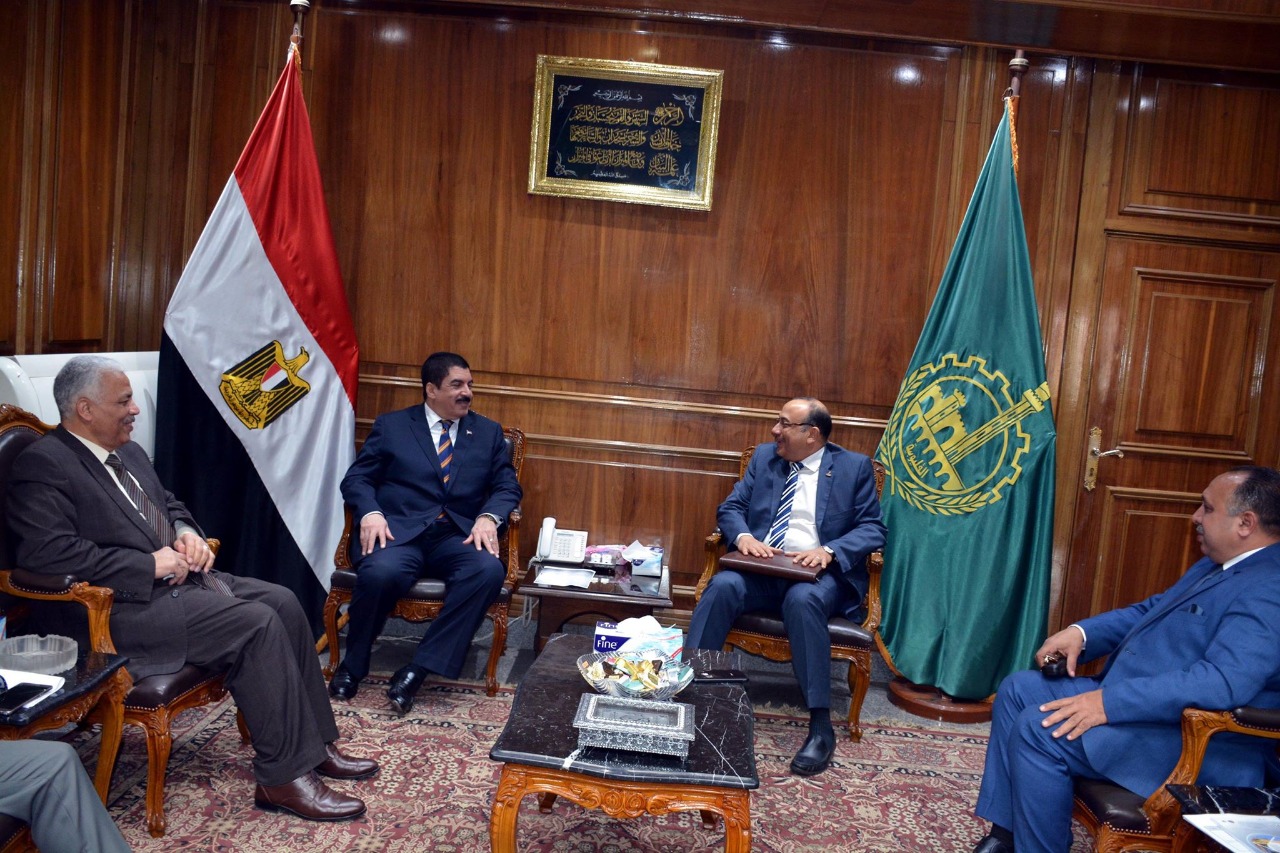التوسع فى إنشاء محطات تموين السيارات بالغاز التوسع فى إنشاء محطات تموين السيارات بالغاز