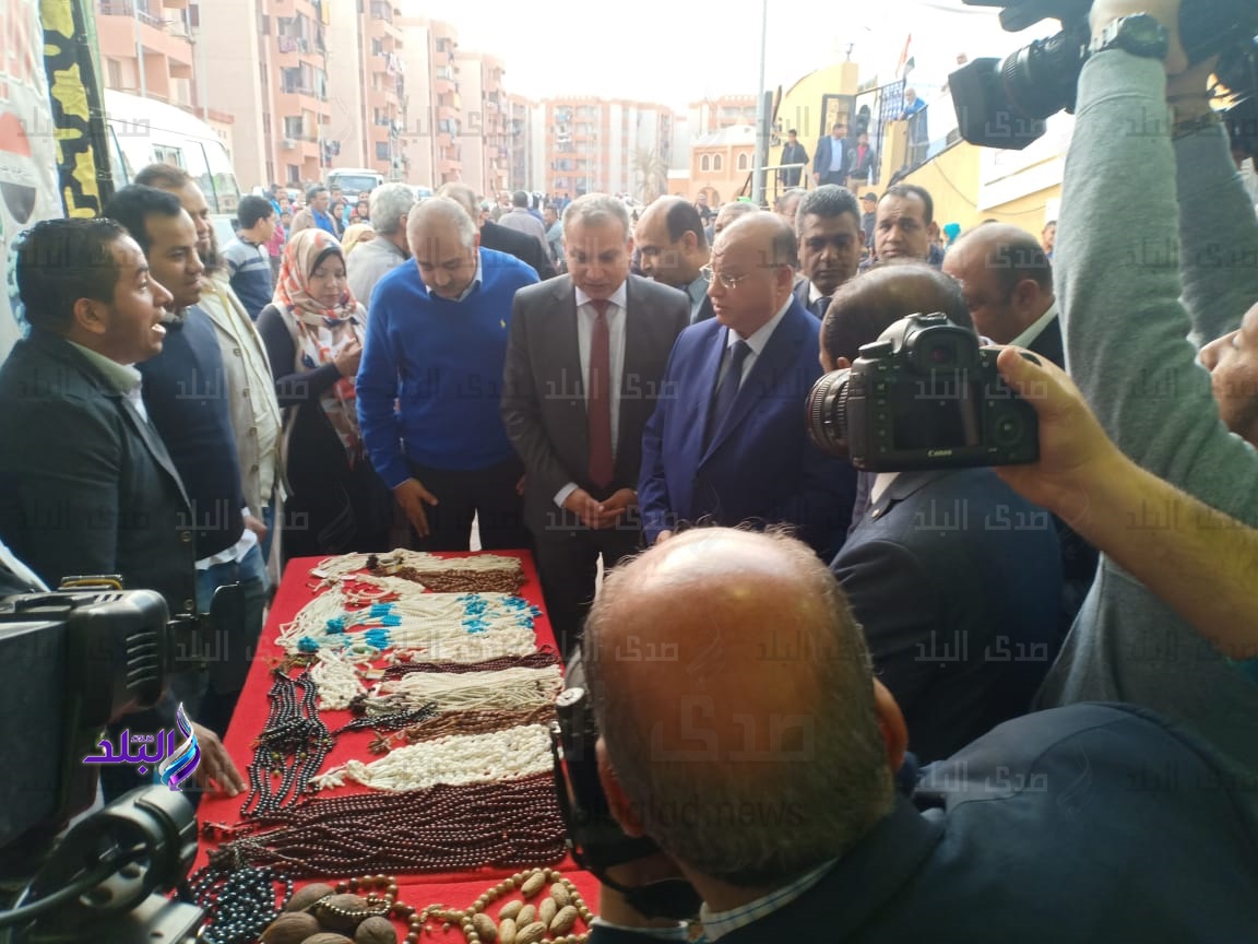 محافظ القاهرة يفتتح أول حفل فني ومعرض للأعمال اليدوية 