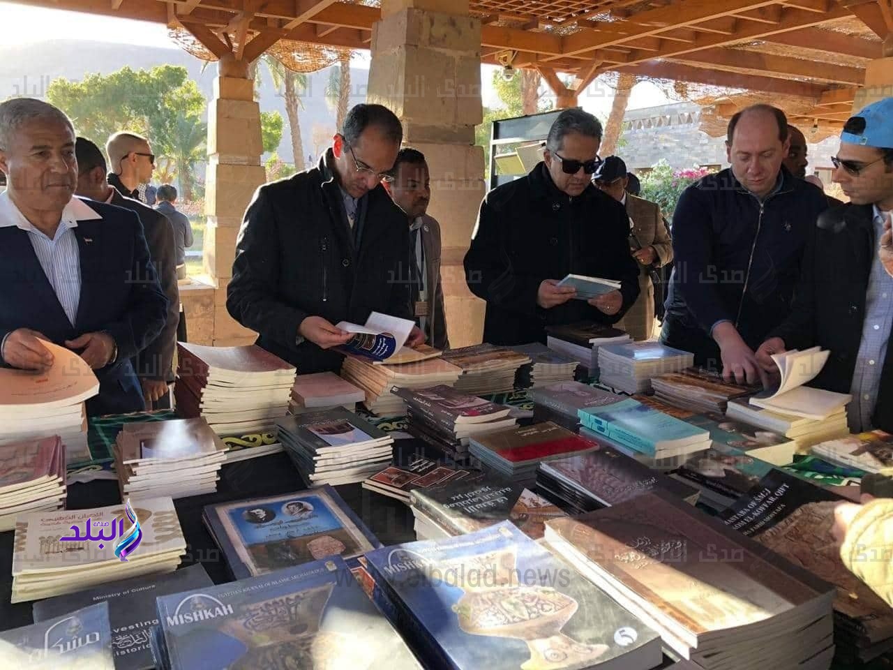 الآثار تهدى 100 نسخة من معرض تراثك فى كتاب لمدرستين الآثار تهدى 100 نسخة من معرض تراثك فى كتاب لمدرستين