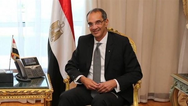 الدكتور عمرو طلعت وزير الاتصالات الدكتور عمرو طلعت وزير الاتصالات
