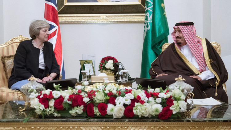 الملك سلمان ورئيسة وزراء بريطانيا