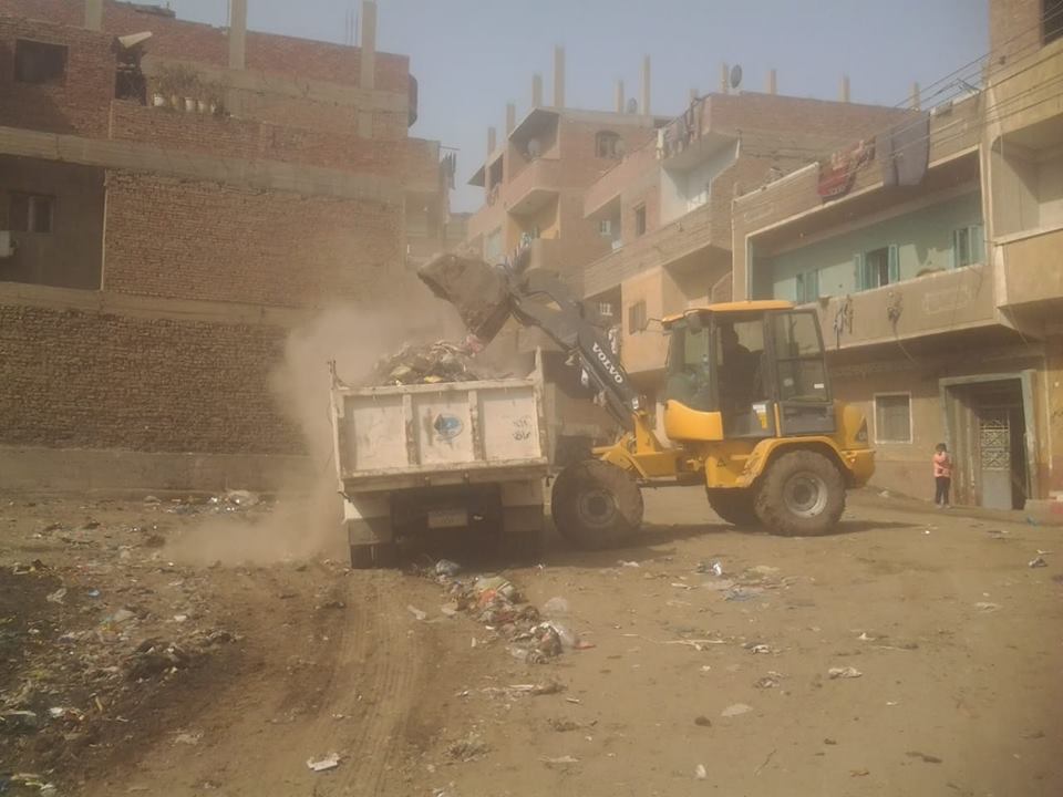 رفع 8 طن قمامة في حملة بشبين القناطر رفع 8 طن قمامة في حملة بشبين القناطر