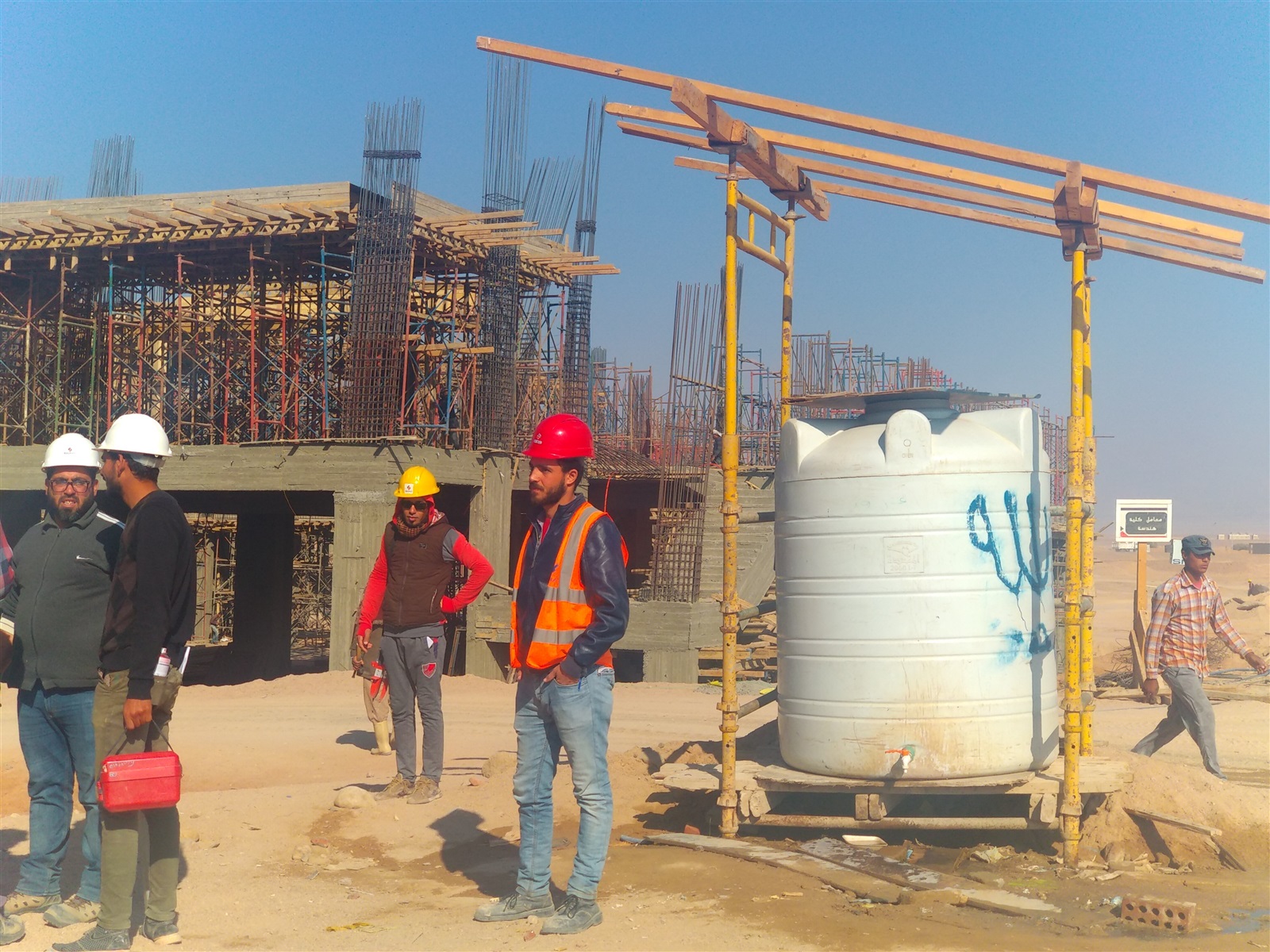 وزير التعليم العالى ومحافظ جنوب سيناء  وزير التعليم العالى ومحافظ جنوب سيناء