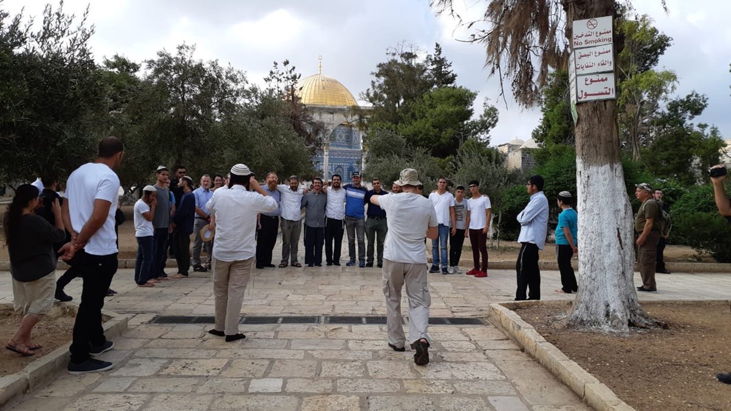 إقتحام وزير إسرائيلي لساحات الاقصى وباب الرحمة