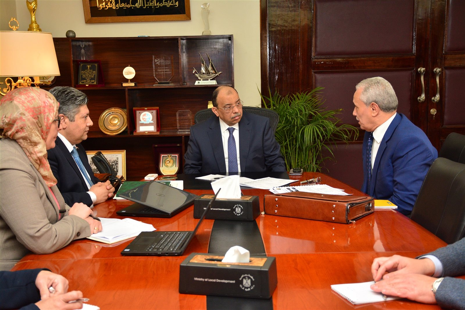 وزير التنمية المحلية