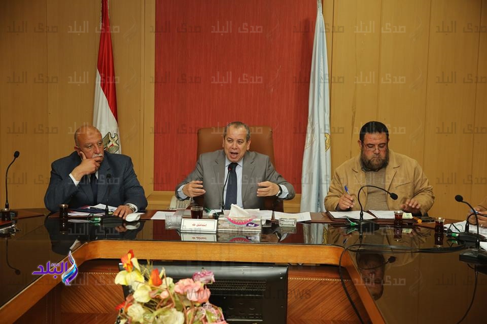 محافظ كفرالشيخ يوجه بتطبيق غرامة إهدار مياه الشرب محافظ كفرالشيخ يوجه بتطبيق غرامة إهدار مياه الشرب