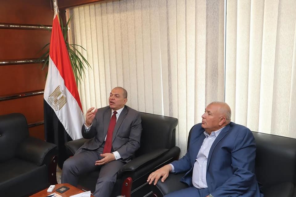 محافظ الوادي الجديد يبحث مع وزير القوي العاملة دعم المشروعات محافظ الوادي الجديد يبحث مع وزير القوي العاملة دعم المشروعات
