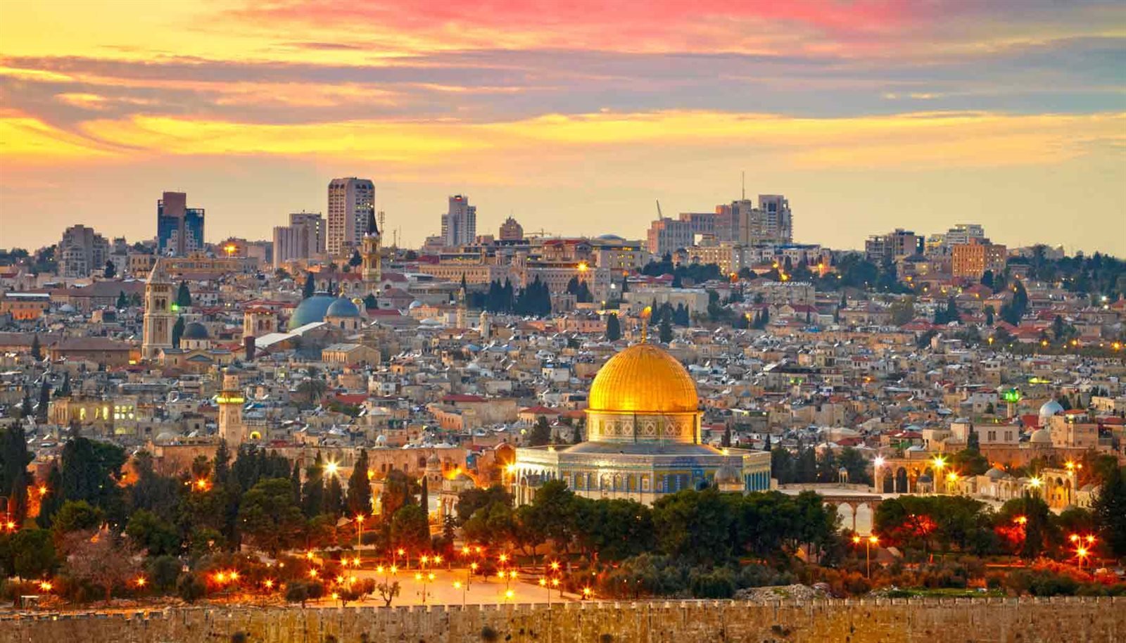 صحيفة إسرائيلية تكشف مفاجأة عن وضع القدس في بنود صفقة القرن صحيفة إسرائيلية تكشف مفاجأة عن وضع القدس في بنود صفقة القرن