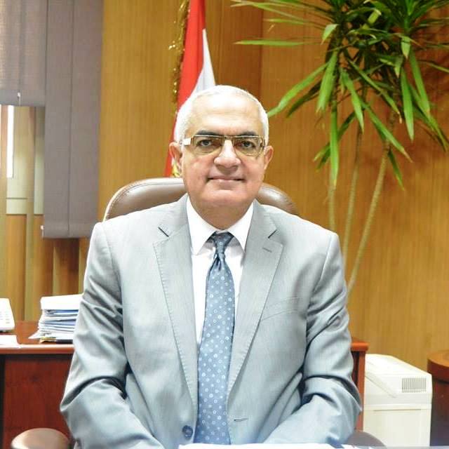 الدكتور أشرف عبدالباسط رئيس جامعة المنصورة