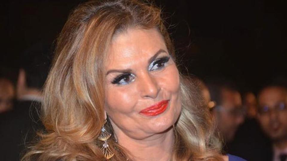 الفنانة يسرا 