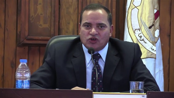 الدكتور أحمد عبد العزيز، رئيس جامعة سوهاج