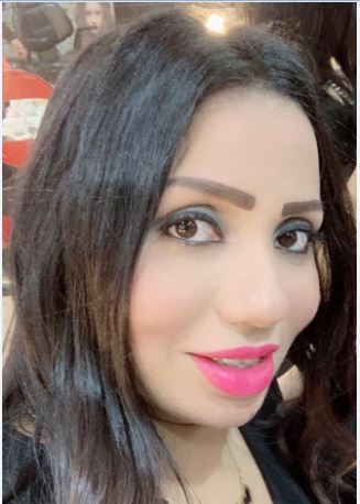 الشاعرة آمال محمود