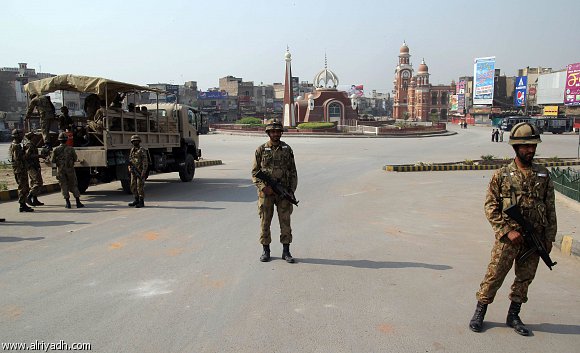 السلطات الباكستانية