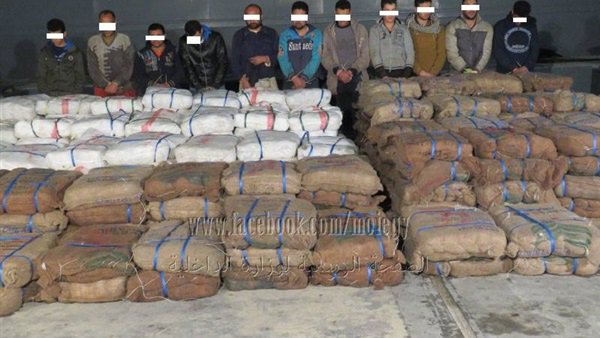 إحباط تهريب 6.5 طن حشيش داخل مركب صيد