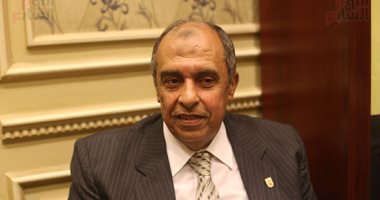 وزير الزراعة عز الدين أبو ستيت وزير الزراعة عز الدين أبو ستيت