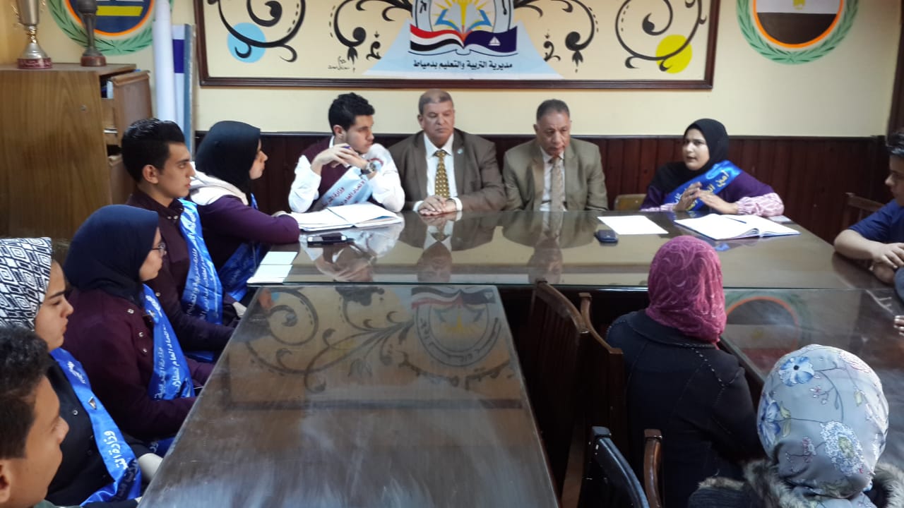 تكريم الطلاب الفائزين في مسابقة التحدث بالفصحى تكريم الطلاب الفائزين في مسابقة التحدث بالفصحى