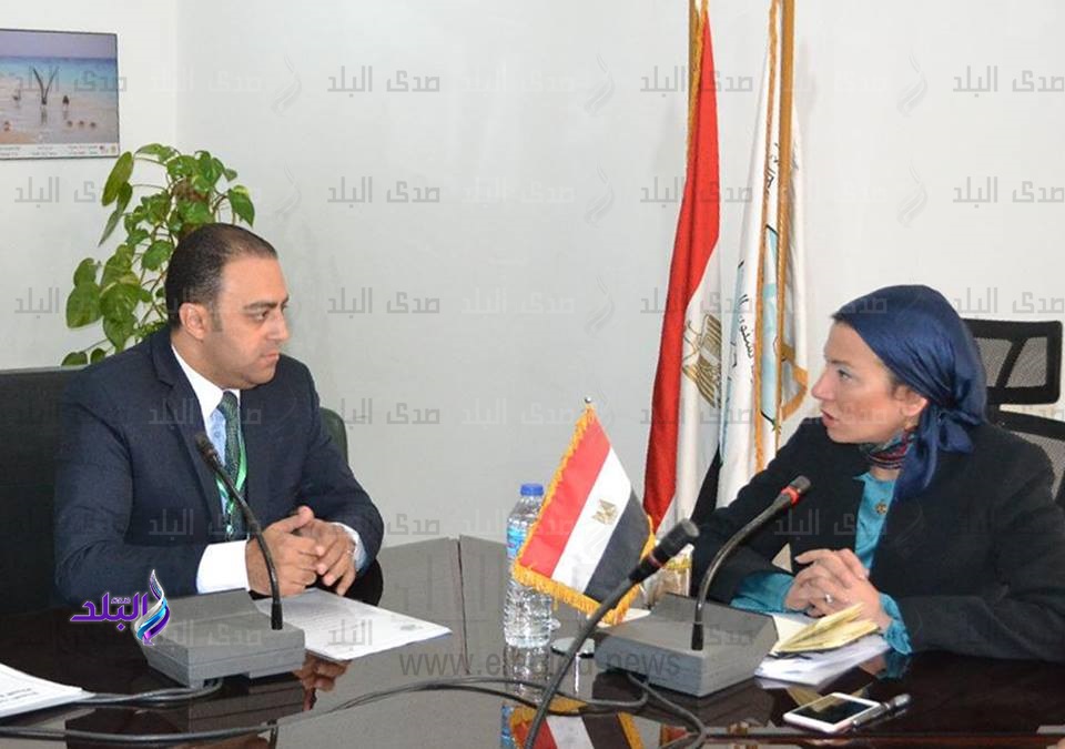 وزيرة البيئة تلتقى لجنة البيئة بحزب الوفد وزيرة البيئة تلتقى لجنة البيئة بحزب الوفد