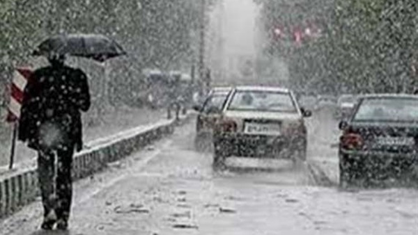 سقوط الأمطار