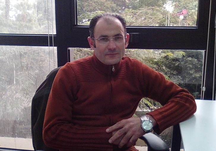 الكاتب الصحفي رضا نايل