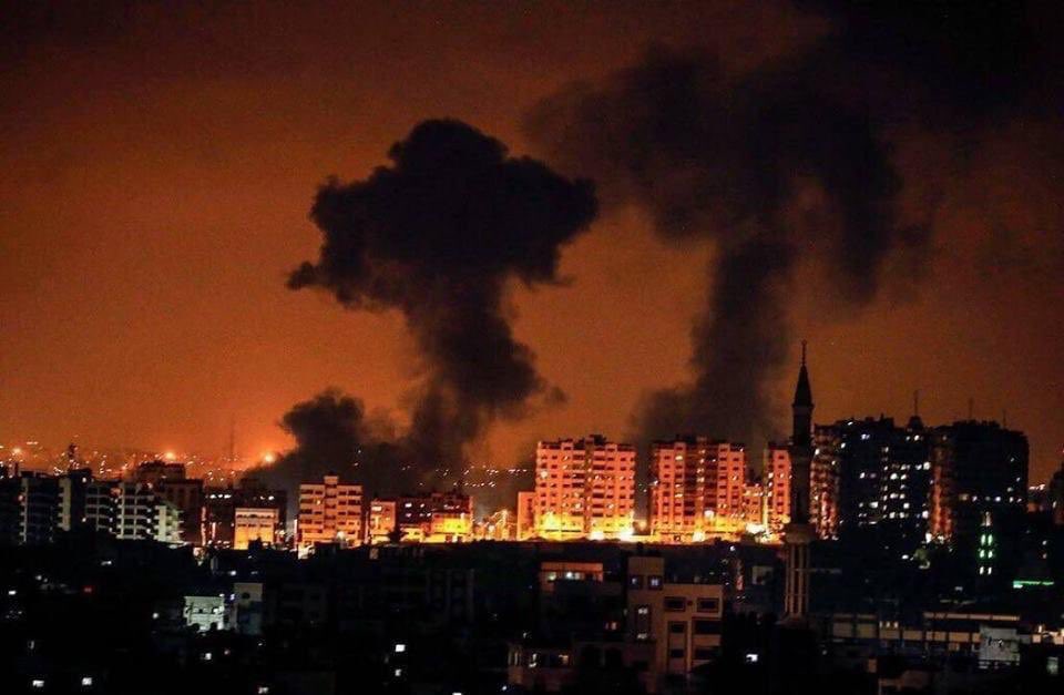 جيش الاحتلال الإسرائيلي يعلن استهداف 100 موقع لحماس في غزة جيش الاحتلال الإسرائيلي يعلن استهداف 100 موقع لحماس في غزة
