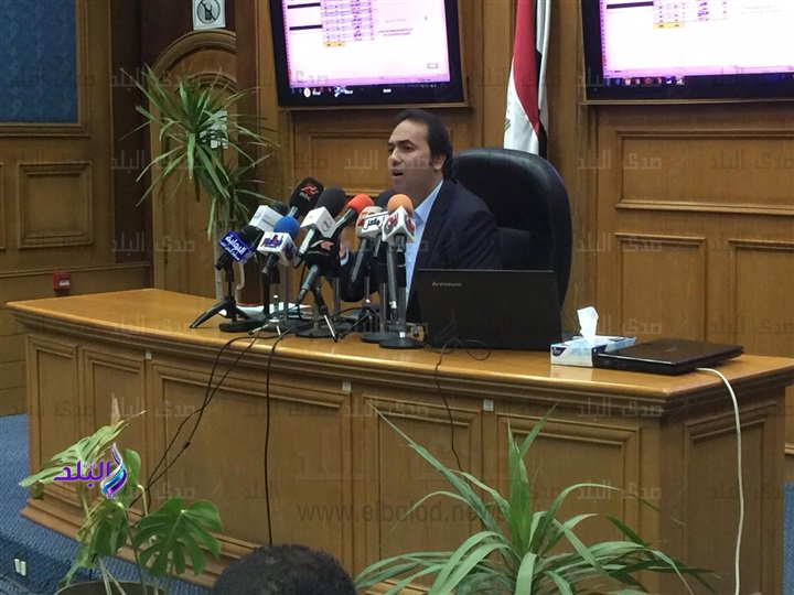 الدكتور محمد عمر 