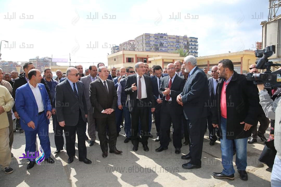وزير التموين ومحافظ كفرالشيخ يتفقدان قطاع المطاحن