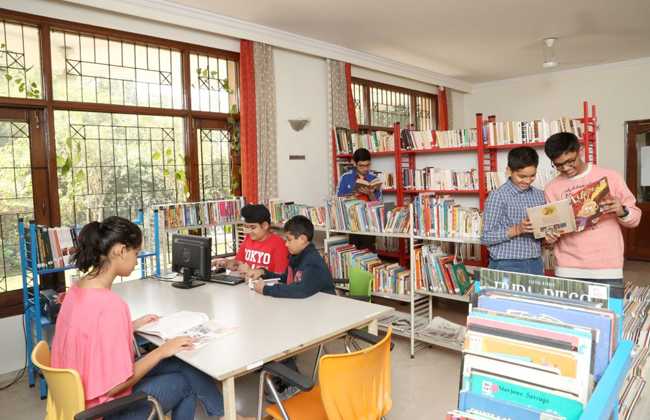 مكتبة أطفال