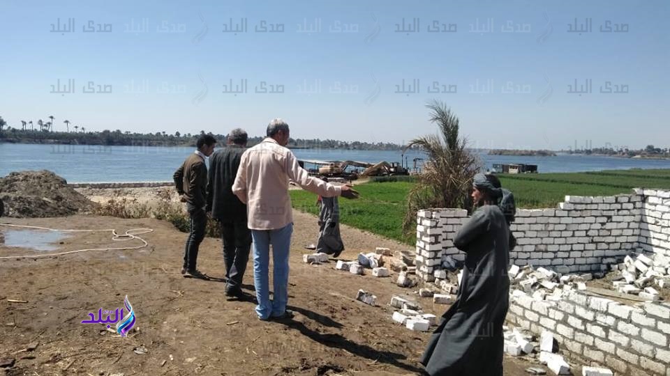 حملات مكثفة لإزالة التعديات على الأراضي حملات مكثفة لإزالة التعديات على الأراضي